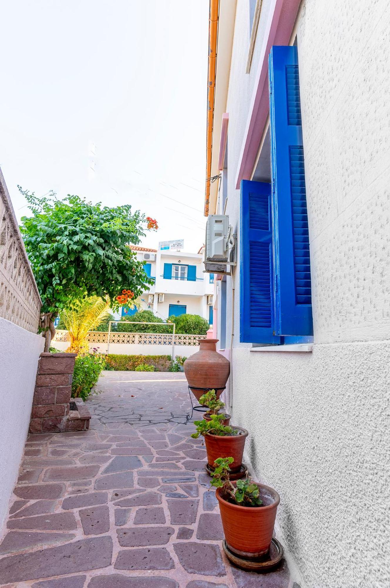 La Skala Eressos Holiday Apartments Экстерьер фото